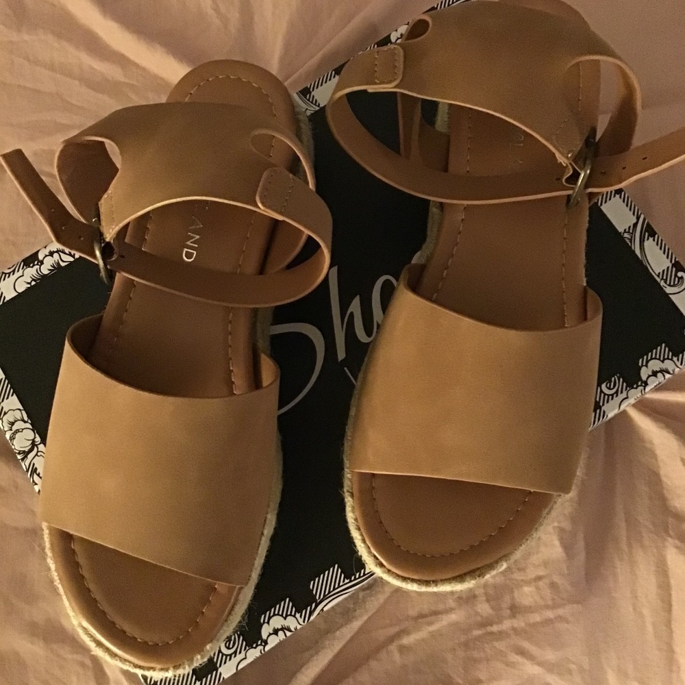 Shoe Land Espadrille Tan Wedge Sandal Size 6 1/2